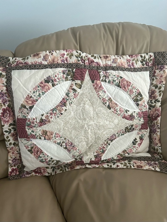 Unknown Other - Vintage Double Wedding Ring Quilted Pillow Sham Floral Cottagecore Mauve/Cream